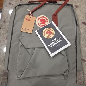 Fjallraven Kånken Gray 17" Laptop Backpack
